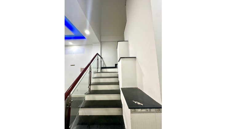 Nhà rẻ Bình Long, P Tân Quý, Quận Tân Phú, 56m2, 2  tầng, hơn 4 tỷ