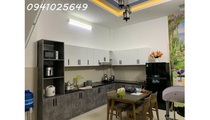 Bán căn nhà 3 lầu có sân thượng HXH đường 22 Linh Đông, Thủ Đức, giá còn 6.25tỷ.