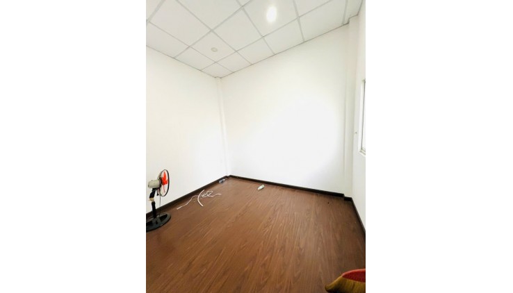 Nhà nhỉnh  2 tỷ Tân Kỳ Tân Quý, BHHA, Bình Tân, 2 tầng 32m2