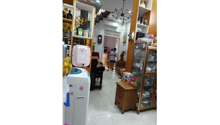 Giá: 3.7 Tỷ, HIẾM CÓ QUẬN 2 - HẺM XE HƠI - BÁN GẤP