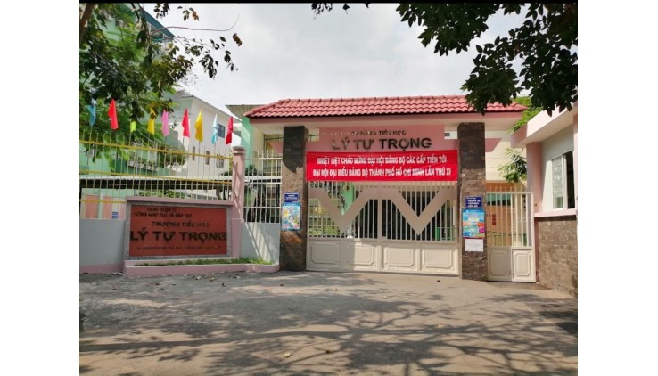 Bán Nhà Lô Góc 2MT tiền Nguyễn Văn Quá, Đông Hưng Thuận, Q 12, 22.4m2, Chỉ 2.2 tỷ TL