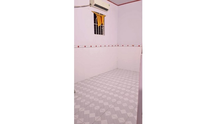 HOT- HOT, HÀNG NGỘP GIẢM SỐC TỪ 6,9 CÒN 5.5 TỶ.
NHÀ DƯƠNG BÁ TRẠC. P. 1. Q. 8, DT 75M2, HXH CÁCH CẦU NGUYỄN VĂN CỪ 200M.
