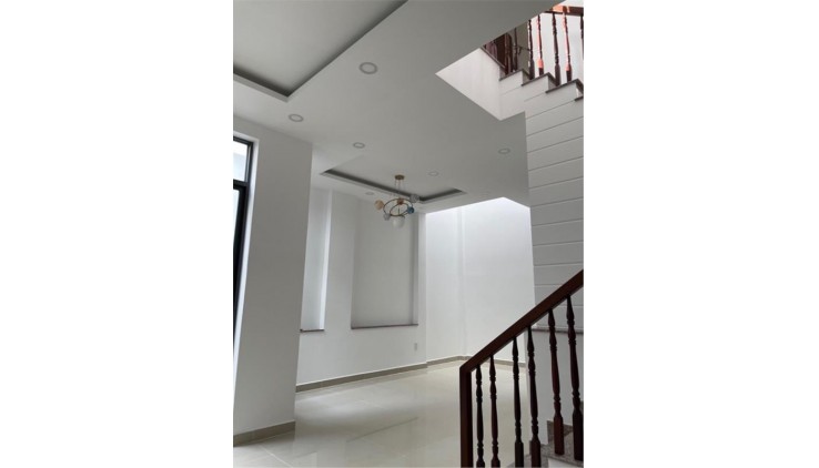 Bán nhà Phan Văn Hớn, Tân thới nhất, Q.12, 
DT 65m2, 2 tầng
Chỉ 3.83 tỷ, nhà mới vào ở ngay