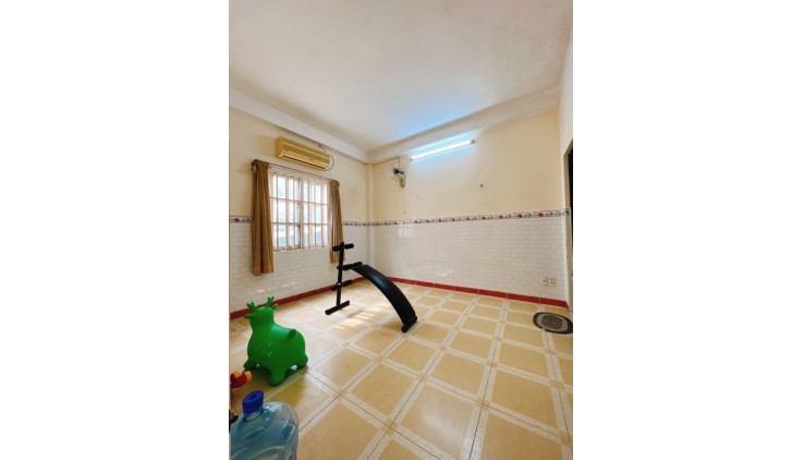 N31- Trung tâm Lê Văn Sỹ Quận 3 - 4 tầng BTCT - thuê 20 tr/tháng - ngang lớn 4.1m (nở hậu 6.3m)