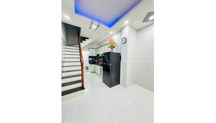 HOT nhà quận 10 trung tâm tiện ích full . 27M2 4 tầng cách 100m ra hẻm xe hơi p12