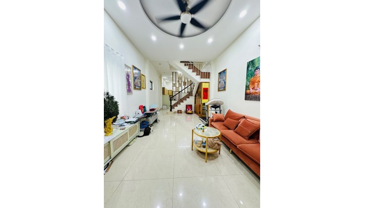 N32 - Huỳnh Văn Bánh - 80m2 4 Tầng BTCT - ngang  4 - 5PN Giá 12.5 tỷ
