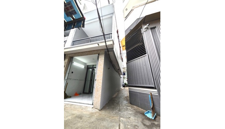 Chủ bán Nhà mới đẹp dọn vào ở ngay , 48M2 - 3 TẦNG - HẺM 4M ngay đường Điện Biên Phủ hẻm thông tứ tung  - hàng xóm thân thiện