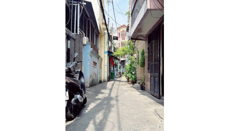 HÀNG NÓNG - GIÁ SIU TỐT - 2 MẶT TIỀN TRƯỚC SAU THOÁNG MÁT  - HẺM THÔNG TỨ TUNG - 2 TẦNG - 68M2 -  - PHÙ HỢP MUA Ở HOẶC XÂY MỚI 4-5 TẤM - GẦN CHỢ -