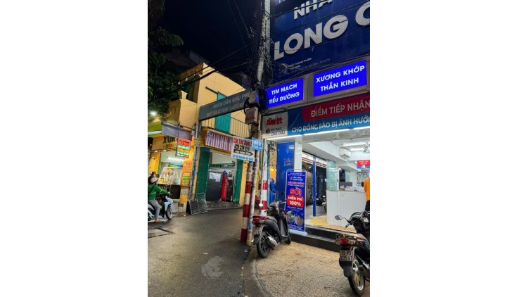 HÀNG NÓNG - GIÁ SIU TỐT - 2 MẶT TIỀN TRƯỚC SAU THOÁNG MÁT  - HẺM THÔNG TỨ TUNG - 2 TẦNG - 68M2 -  - PHÙ HỢP MUA Ở HOẶC XÂY MỚI 4-5 TẤM - GẦN CHỢ -