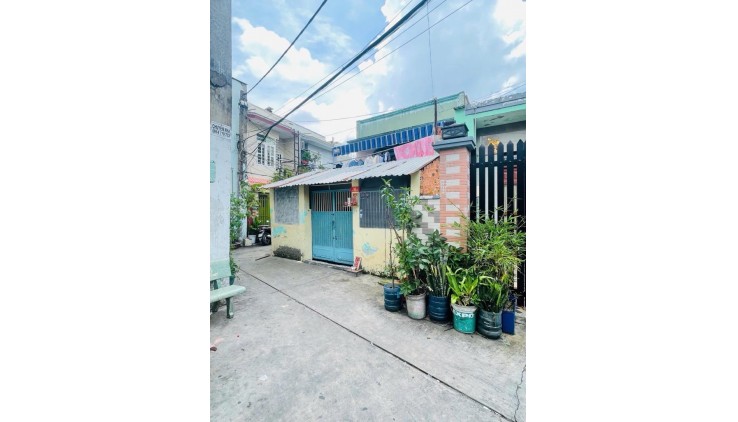 BÁN ĐẤT TẶNG NHÀ LÔ GÓC ĐẦY ĐỦ CÔNG NĂNG 5M x20M Ô TÔ ĐẬU CỬA THÔNG THOÁNG BAO ĐẦU TƯ  CHỈ NHỈNH 4 TỶ