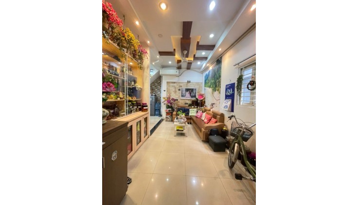 N27 - Nhà bán HXH - Hai Bà Trưng 40m2 - 3 tầng ( 5 x 8 ) 5PN Giá 8.1 Tỷ
