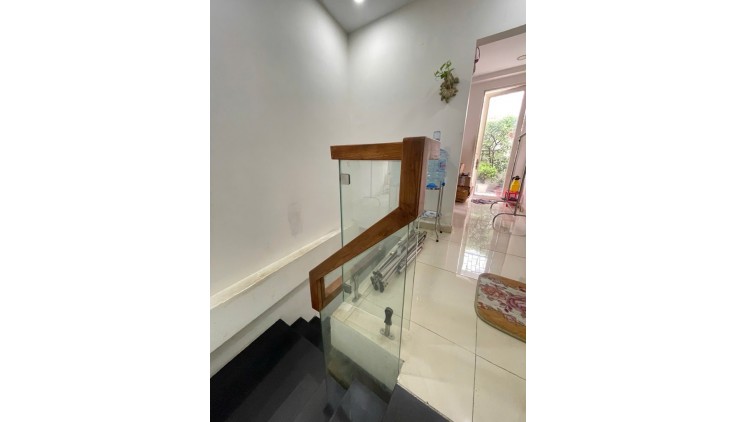 N27 - Nhà bán HXH - Hai Bà Trưng 40m2 - 3 tầng ( 5 x 8 ) 5PN Giá 8.1 Tỷ