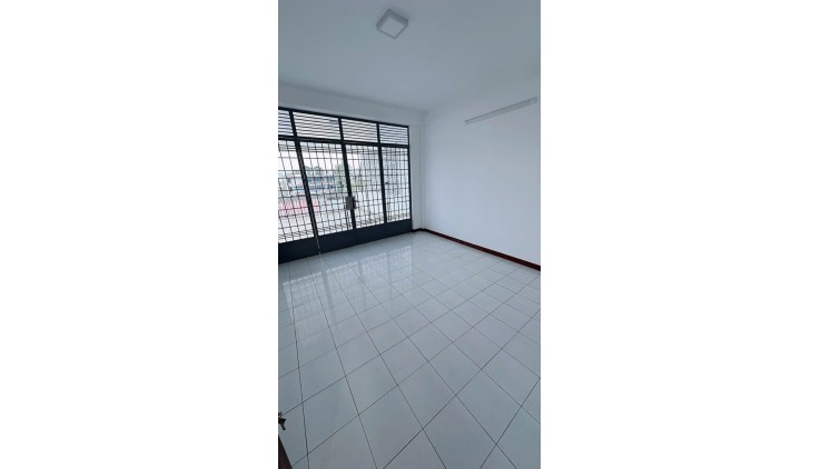 MT LÔ GÓC KINH DOANH ĐỈNH NGAY TẠ QUANG BỬU 67 M2 ( 4.2 X 16) CHỈ 16 TỶ ,VUÔNG A4, 5 TẦNG, 7PN HOÀN CÔNG ĐỦ.