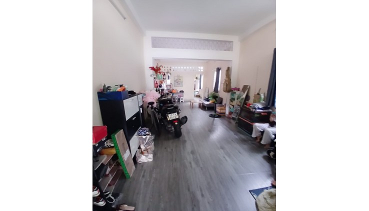 Bán nhà đường Cách Mạng Tháng 8, P13, Quận 10, 64m2, 2 tầng, chỉ 7,x tỷ
