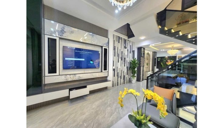 Bán nhà HXH Thăng Long, phường 4 Tân Bình; (6*12); 4 tầng, thang máy