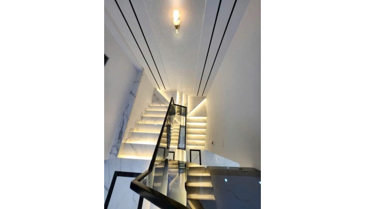 Bán nhà HXH Thăng Long, phường 4 Tân Bình; (6*12); 4 tầng, thang máy