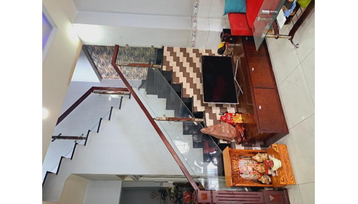 Bán nhà Mặt Tiền Kinh Doanh Quốc Lộ 1A, Đông Hưng Thuận, Q12, 
DT 51m2 (4.2 x 12) x 3 tầng, 
Chỉ 3.35 tỷ TL