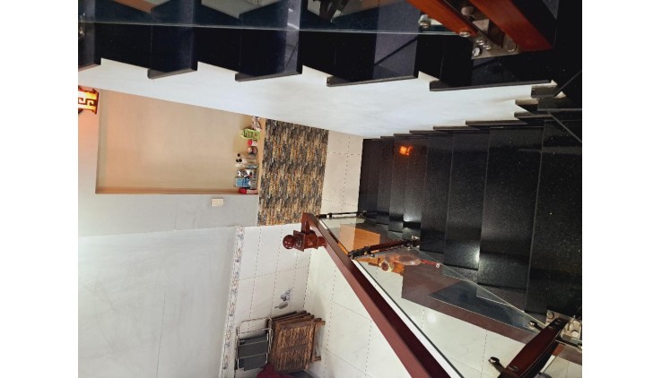 Bán nhà Mặt Tiền Kinh Doanh Quốc Lộ 1A, Đông Hưng Thuận, Q12, 
DT 51m2 (4.2 x 12) x 3 tầng, 
Chỉ 3.35 tỷ TL