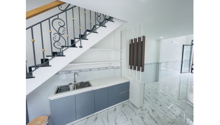 SIÊU PHẨM LÔ GÓC 2 MẶT TIỀN ĐƯỜNG Ô TÔ VI VU - NHÀ 3 TẦNG 3PN - 4M x12M - MỚI ĐẸP CHỈ VIỆC XÁCH VALI VÀO Ở NGAY CHỈ HƠN 4 TỶ XÍU