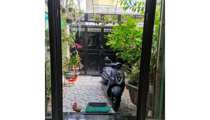 CHỦ GẤP BÁN TRONG THÁNG -  HẺM  GẦN ĐƯỜNG TẠ QUANG BỬU -   DT 110 M2 ( 5X22) TRUNG TÂM P5 Q8 - 3 TẦNG ĐÚC – CHỈ 7.X TỶ.