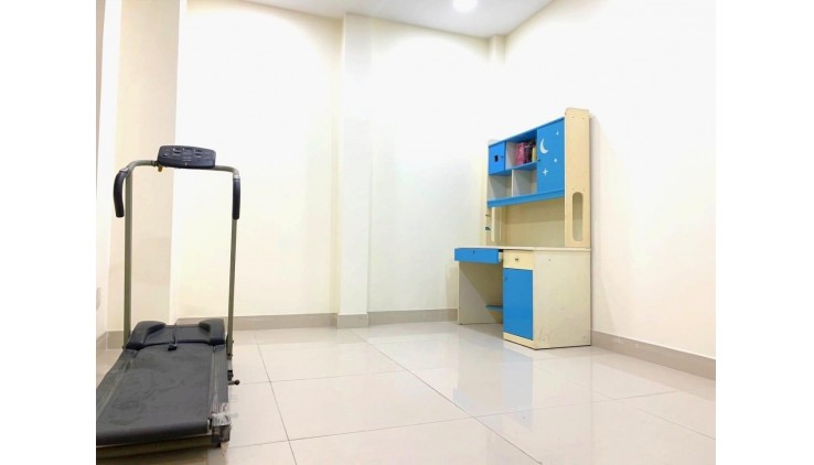 Bán nhà Hẻm xe hơi Dương Đức Hiền - Lê Trọng Tấn, 6x22m, 2 Tầng - 5PN, còn 9 tỷ
