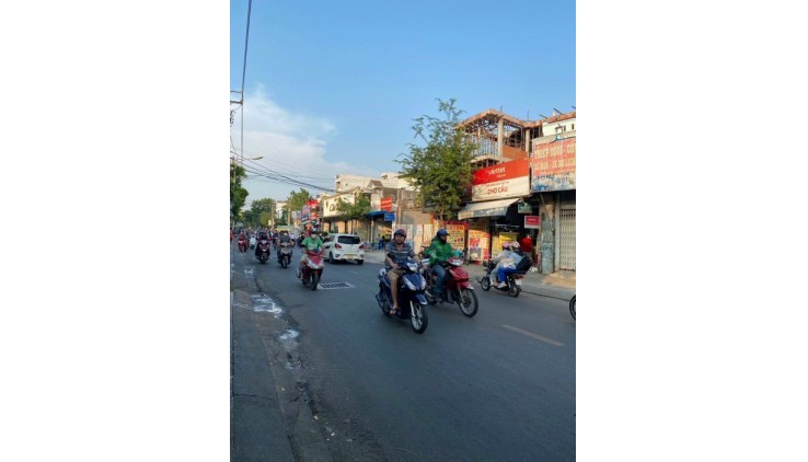 Bán Nhà mặt phố kinh doanh - Phường Đông Hưng Thuận, Q12 không tới 73 tỷ