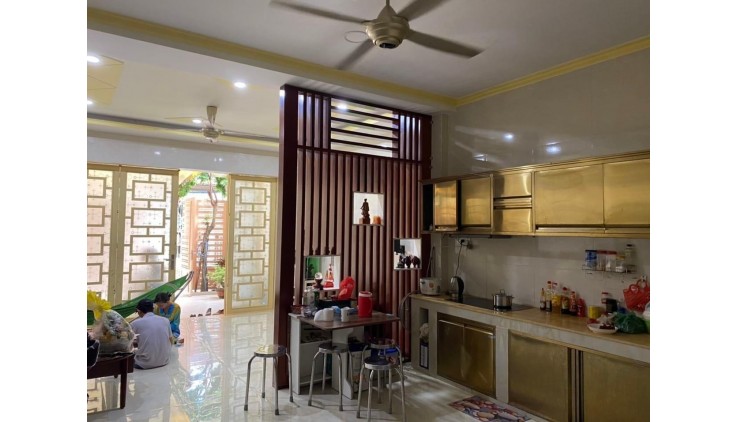 Bán nhà Tân Chánh Hiệp Quận 12, 89m2, 3 tầng,hẻm xe tải. Gía 3,5 Tỷ.