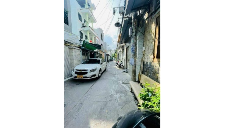 Căn góc 2 mặt tiền hẻm xe hơi 