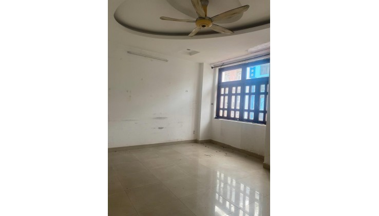 Biệt thự cho thuê Bạch Đằng, Tân Bình - Vị trí đắc địa gần sân bay