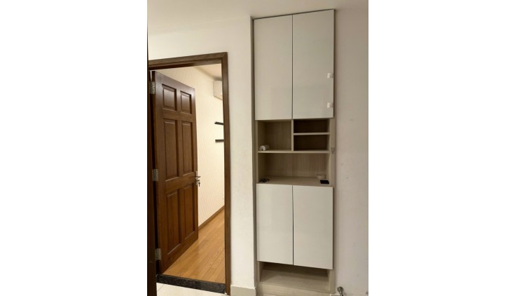 Bán căn hộ 2PN2WC-80m2 giá 4.350 tỷ tặng nội thất chung cư Sky Center Phổ Quang. LH 0932192 028-Mai