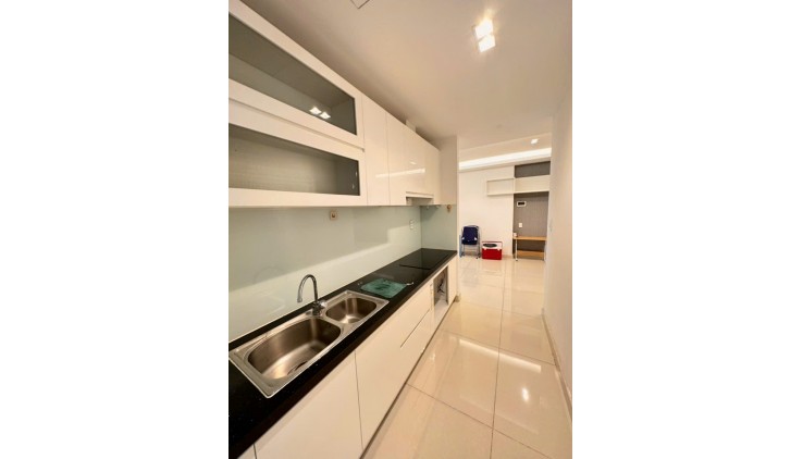 Bán căn hộ 2PN2WC-80m2 giá 4.350 tỷ tặng nội thất chung cư Sky Center Phổ Quang. LH 0932192 028-Mai