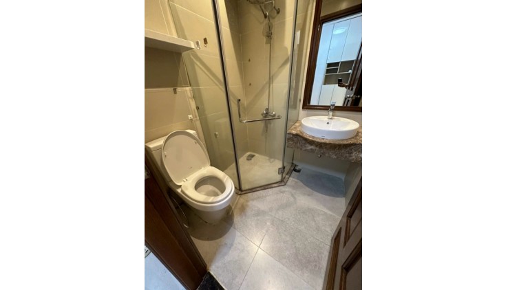 Bán căn hộ 2PN2WC-80m2 giá 4.350 tỷ tặng nội thất chung cư Sky Center Phổ Quang. LH 0932192 028-Mai