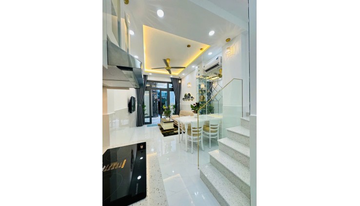 Hot hot hot Chủ định cư mỹ tặng lại toàn bộ nội thất cao cấp . Nhà 2 TẦNG - 23M2 - HẺM BA GÁC CÁCH HẺM XE TẢI 1 CĂN Đường Âu Cơ