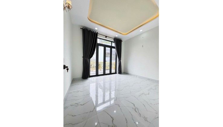 Bán Gấp nhà Lê Văn Quới ngay ngã tư  xã hẻm  xe hơi thông 48m2 ,5 Tầng Nhỉnh 5 tỷ