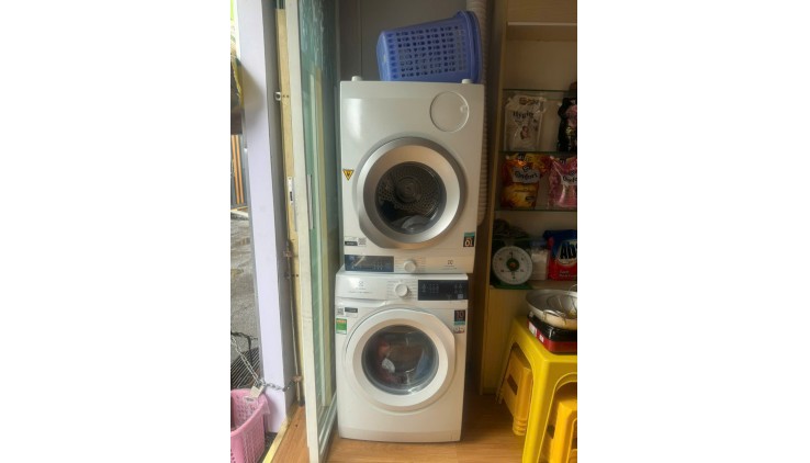 Cần sang nhượng lại tiệm giặt sấy tại đc: Điện Biên Phủ, Phường 25, Quận Bình Thạnh.
