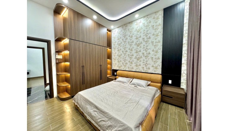 HXM CHỦ BÁN GẤP CĂN NHÀ Ở TRUNG TÂM BÌNH THẠNH- 4.5ty - 4x12 1 Trệt 3 lầu - Gần khu doanh sầm uất Lh: 0909556870