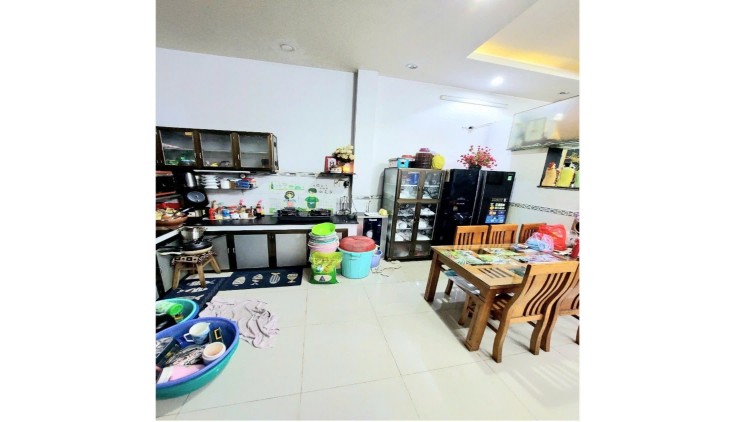 Bán Gấp nhà TKTQ ngay AEON Tân Phú hẻm nhựa 12m khu nhà lầu 60m2 ,2 Tầng Nhỉnh 5 tỷ