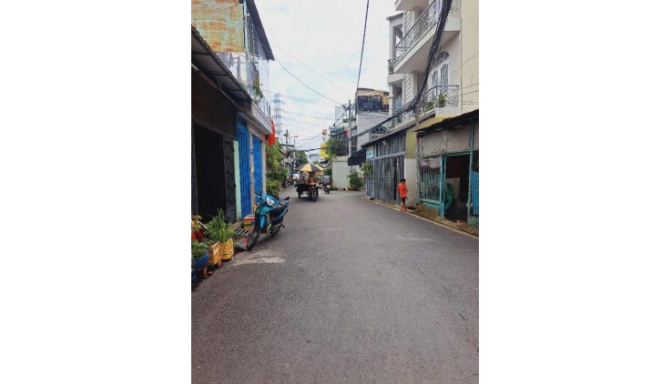 VỊ TRÍ ĐẸP KINH DOANH - ĐƯỜNG 5M THÔNG - 105M2, NGANG 5.5M, 3 TẦNG - NHÀ ĐẸP VÀO Ở NGAY - GIÁP GÒ VẤP.
