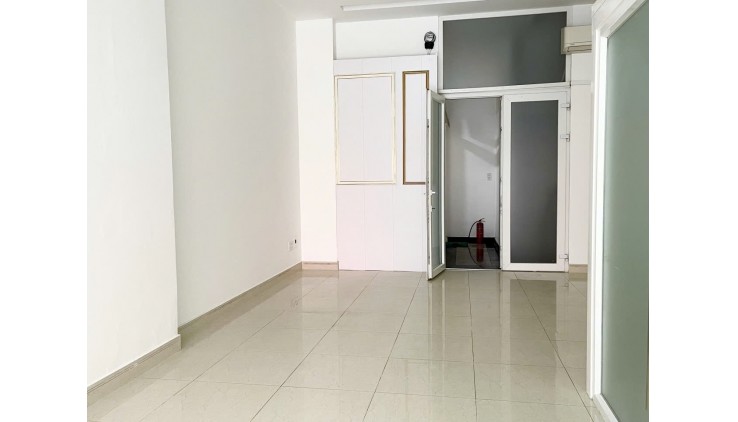 CHO THUÊ MẶT BẰNG Ngang 5mx18m, sầm uất nhất phố Hoàng Văn thụ