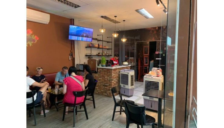 Quận 11 , Quán Đẹp MT đường đông ! Chính chủ Cần Sang Quán Cafe, MB đẹp ngang 16m x 12m, Tel : 0938692184 ( chính chủ )