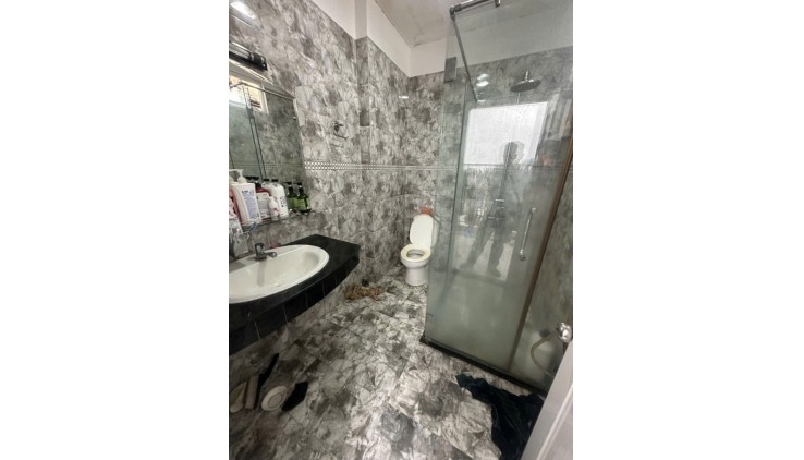 Bán Nhà Hẻm Ba Gác Đường Lý Tuệ,Tân Phú, DT 4x15m,3Tầng, Gía 5,5Tỷ.