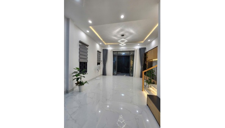 QUẬN 6 - BÀ HOM - GIẢM 300TR GIÁ MỚI 6.55 TỶ NHÀ MỚI ĐẸP LUNG LINH 2 TẦNG 66M2 NGANG HƠN 5M