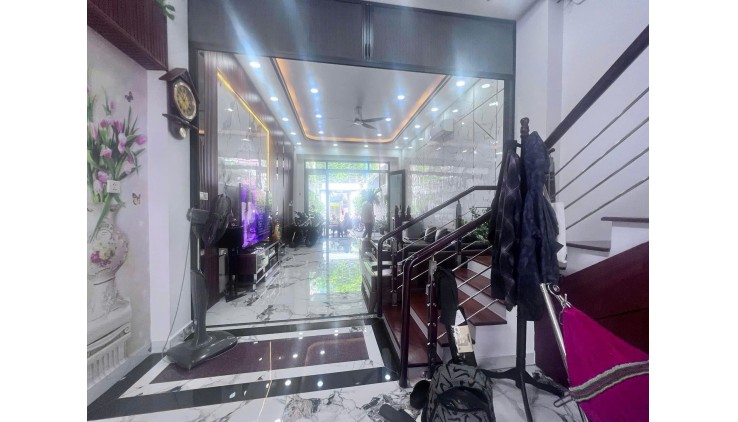 Bán nhà mặt tiền Hoàng Lê Kha - Hồng Bàng, 3 tháng 2, DT: 4.7x26m, 4 Tầng, 19.8 tỷ