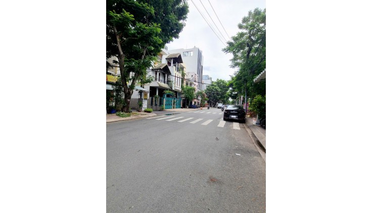 Bán Nhà Hẻm 4m Đường Phạm Văn Hai,Tân Bình,DT 4x10m,4Tầng Giá 5,7Tỷ.