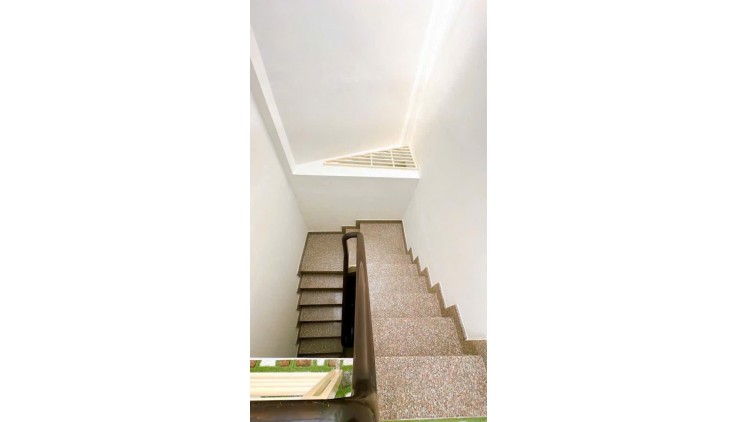 HẺM XE HƠI THÔNG P3Q8 - 44M 3PN 4 TẦNG BTCT NGANG 4M - NỞ HẬU - SÁT NGAY CẦU CHỮ Y ĐẮC ĐỊA, CHỈ 6.X TỶ.
