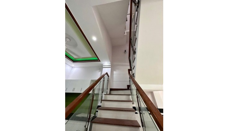 Bán Nhà Thới An,Quận 12, 5 Tầng, DT 4x15, Hẻm Xe Tải Thông , Nhỉnh 4.5 Tỷ Còn TL