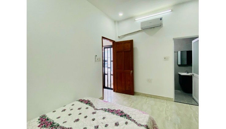 Bán nhà Gò Vấp, sát mặt tiền Quang Trung, 50m2 nở hậu 2 tầng.