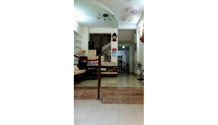 MTKD Dân Chủ – Tân Phú DT 4x20m, 4 tầng. Vị trí đẹp