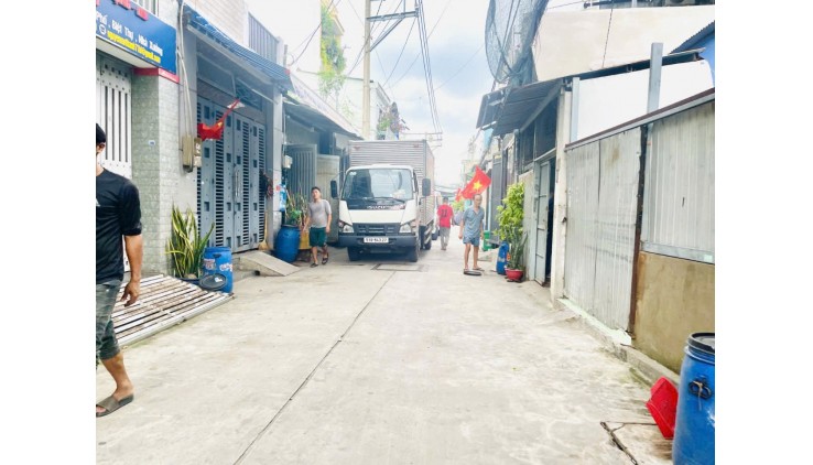 Bán Gấp nhà Đ 8 ngay AEON Tân Phú hẻm 6m thông Kinh Doanh 34m2 ,2 Tầng Nhỉnh 3 tỷ xíu