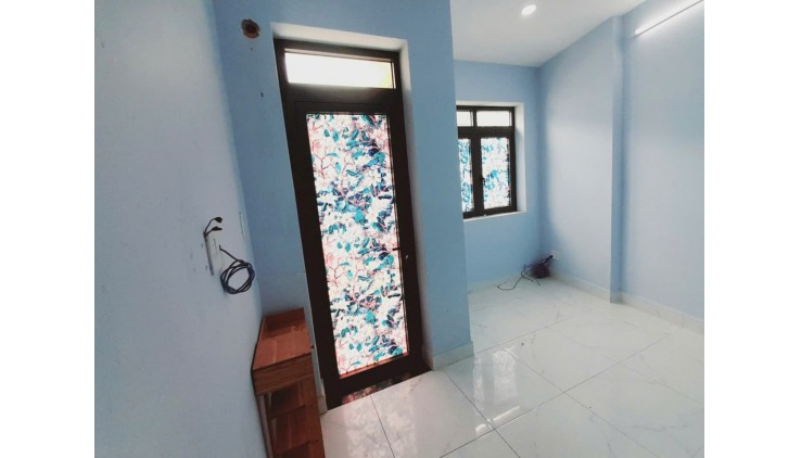 Mặt TIỀN KINH DOANH, mới ở ngay,TT Quận 2, DTSD 186m2, Giá chỉ 5.5ty